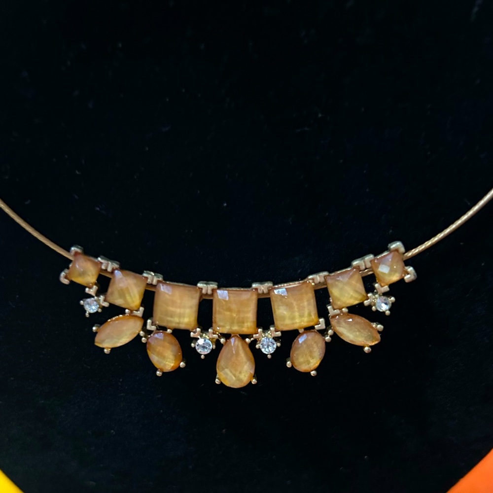 Pre-loved Glamour Signed Rhinestone and Gold metal wire Choker. By SAO.